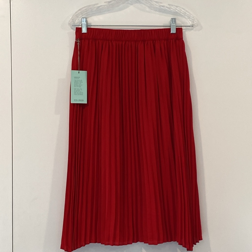 NWT Chic red below the knee midi skirt